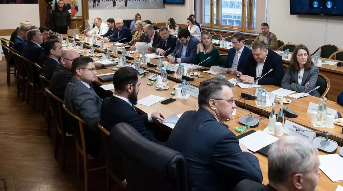 Делороссы представил депутатам свои законодательные инициативы в сфере контроля за оборотом драгметаллов и драгкамней
